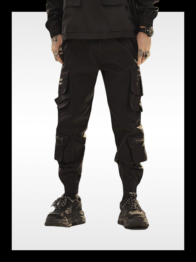 Cargo pants techwear
