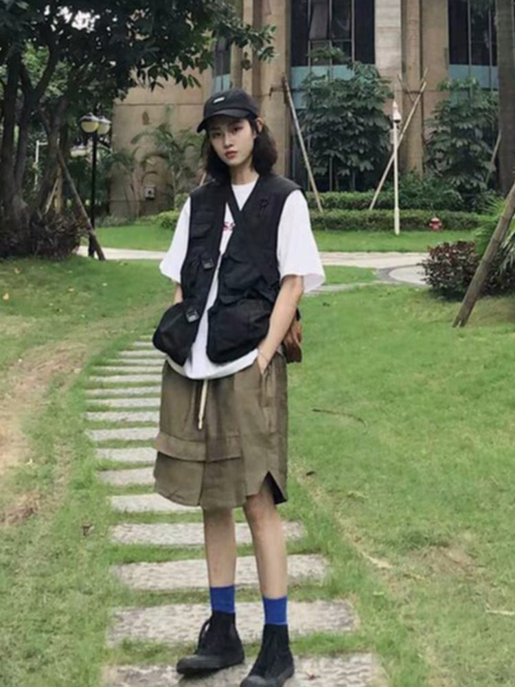 Black tactical vest